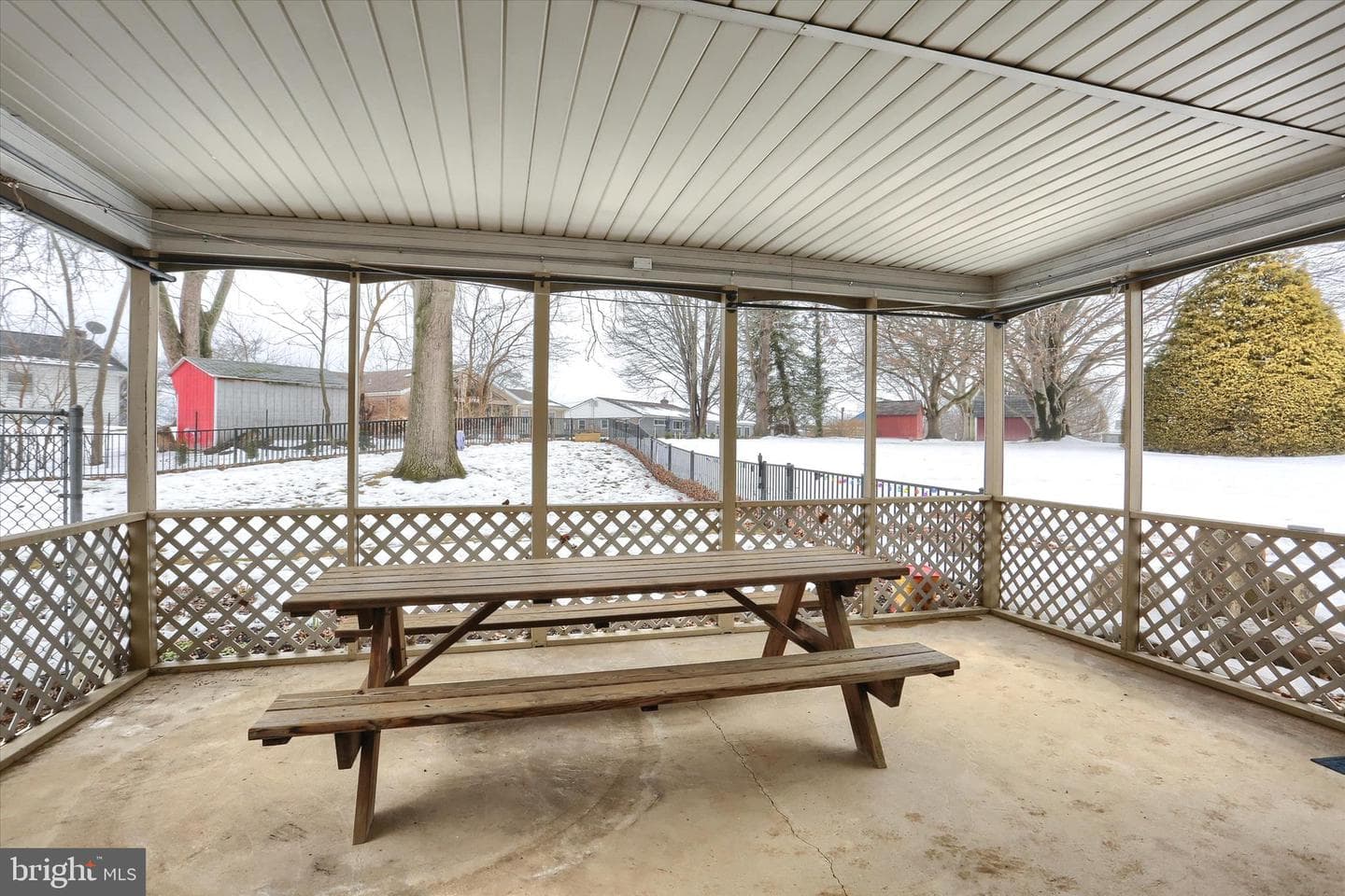 102 Fairway Drive photo 32