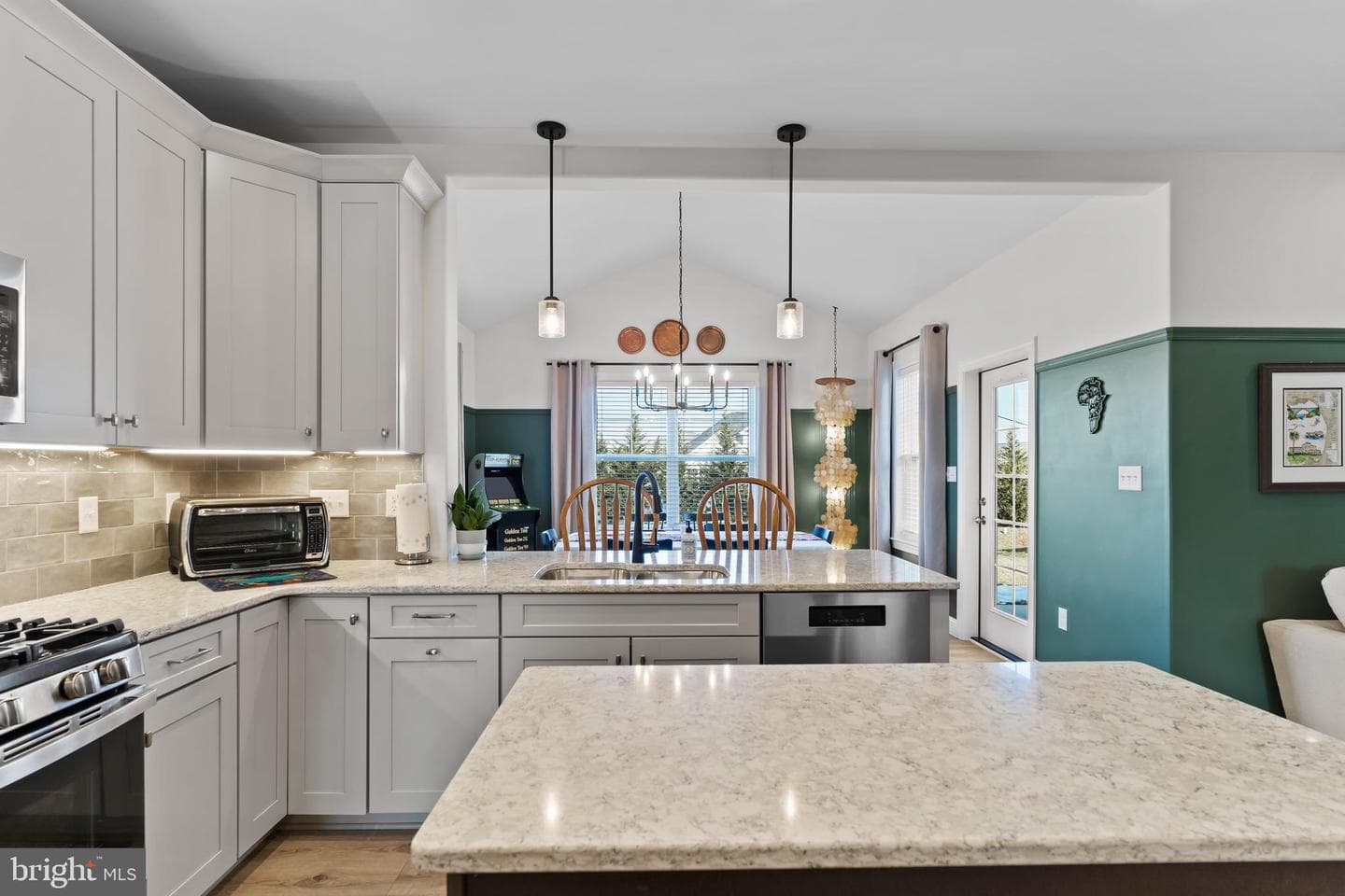 112 Kensington Place photo 10