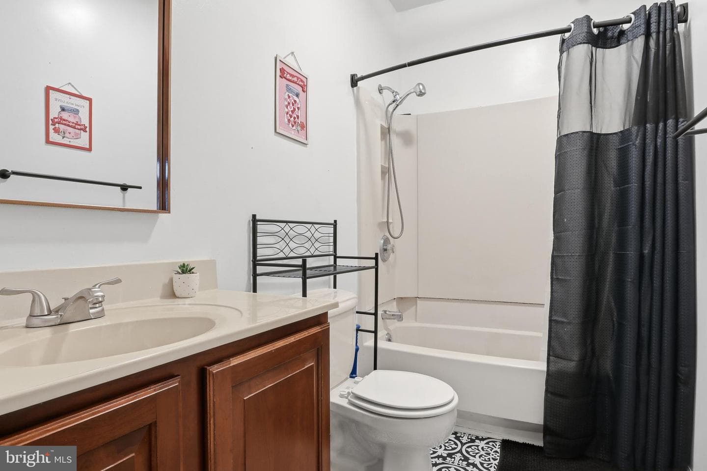 327 4th Street photo 18