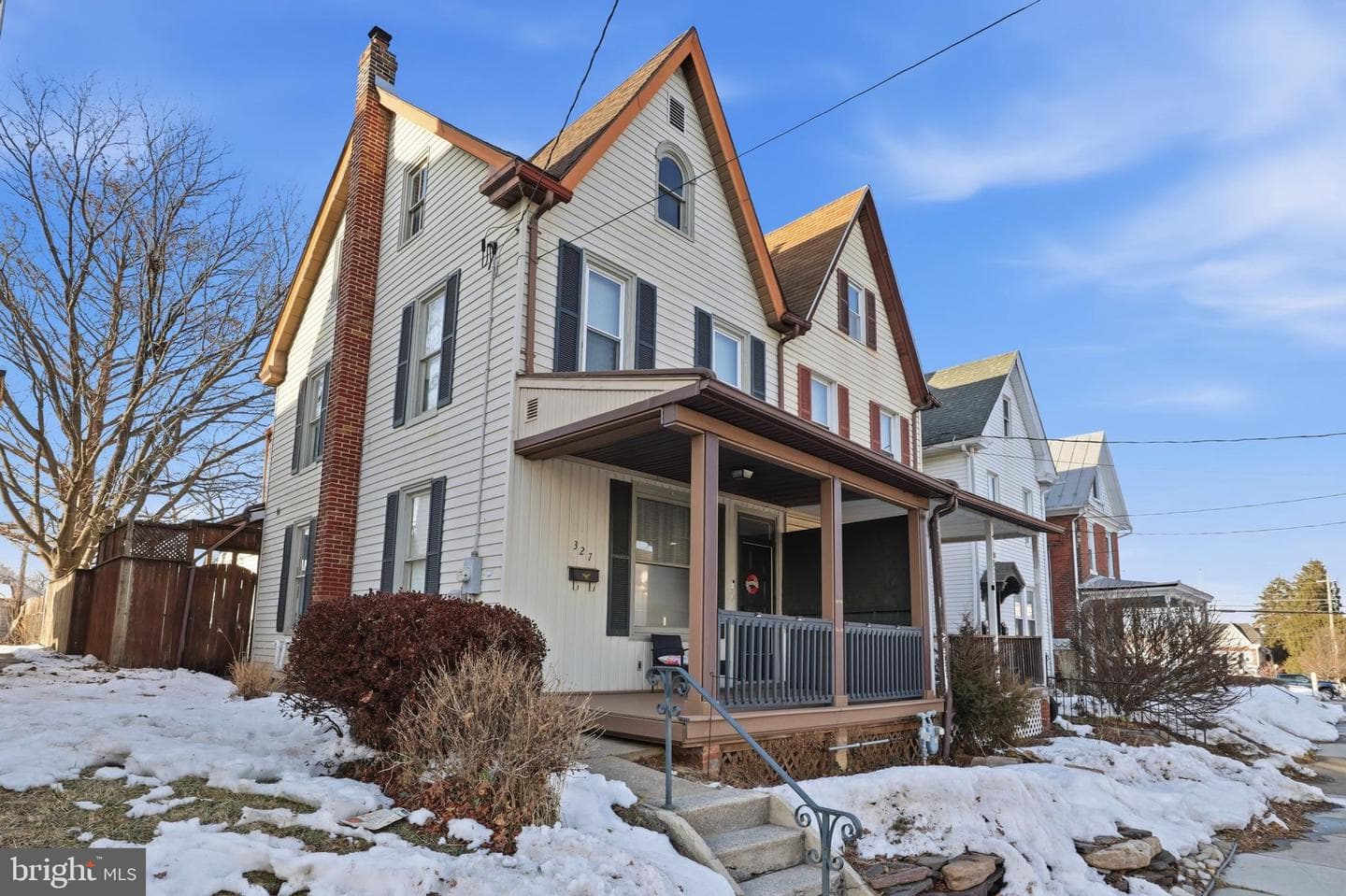 327 4th Street photo 3