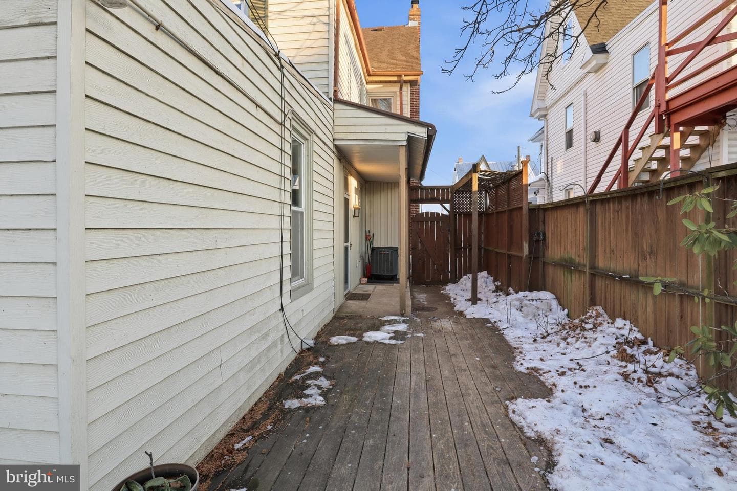 327 4th Street photo 34