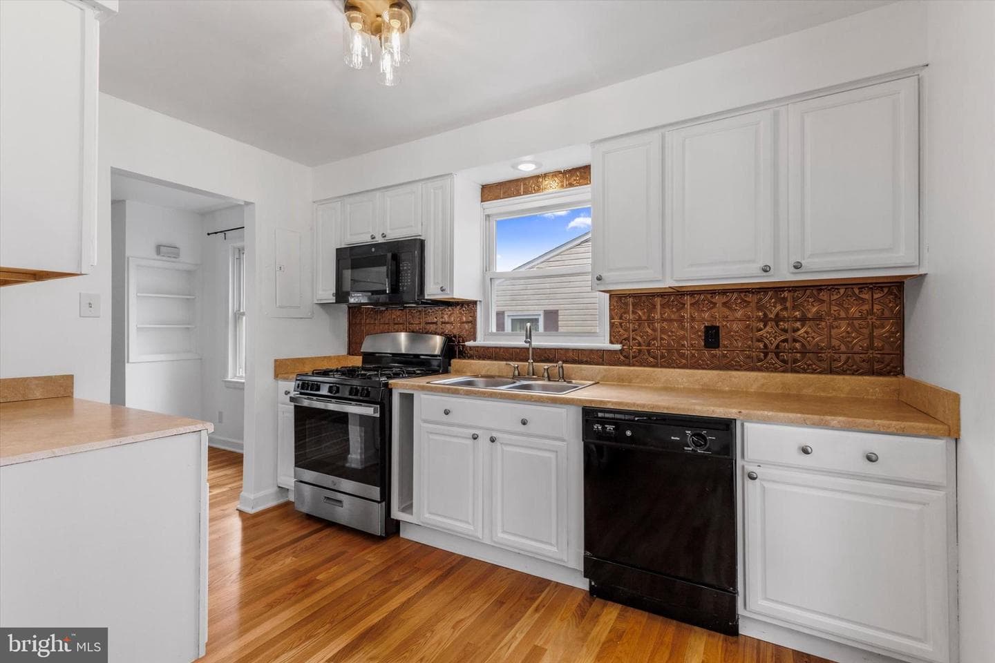 244 Cumberland Road photo 11
