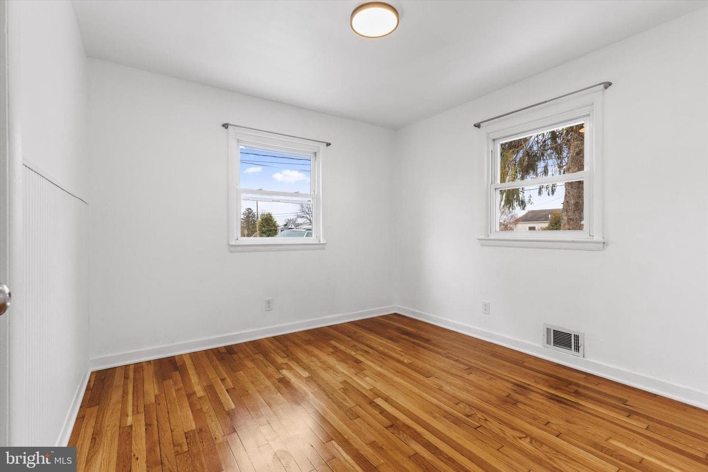 244 Cumberland Road photo 19