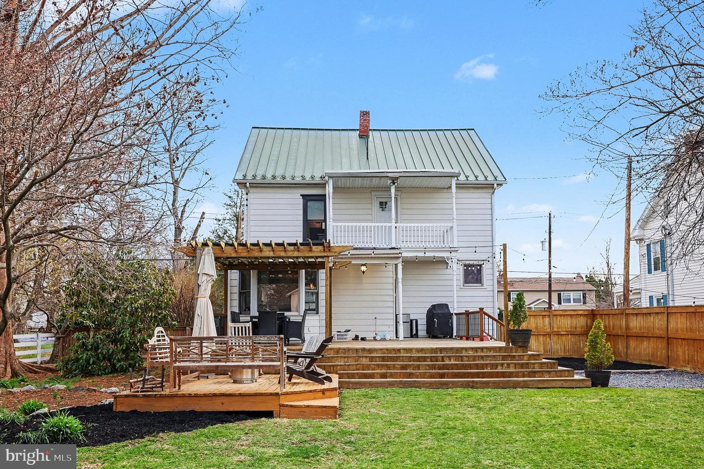 124 S Locust Street photo 32