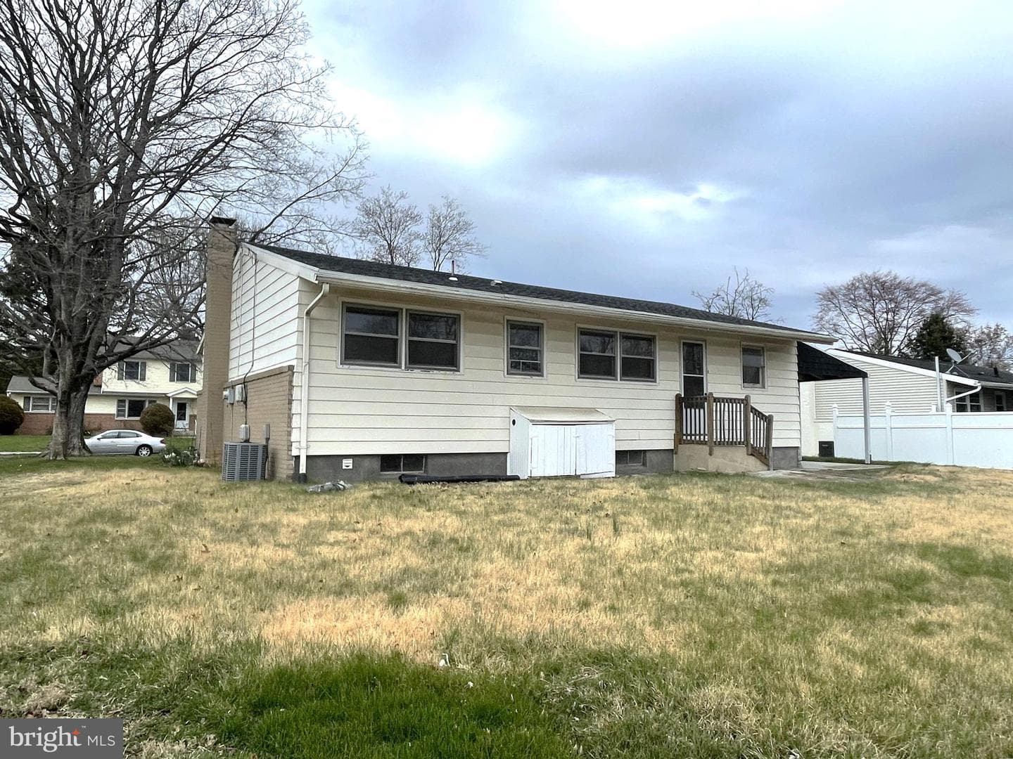 3415 Hawthorne Drive photo 4