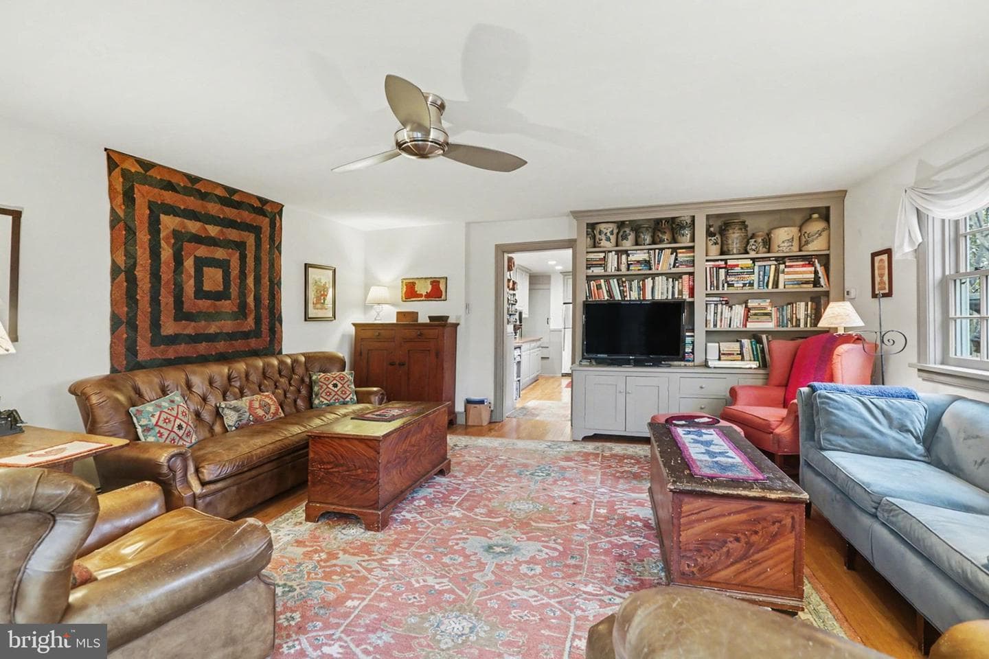 136 W Pomfret Street photo 19