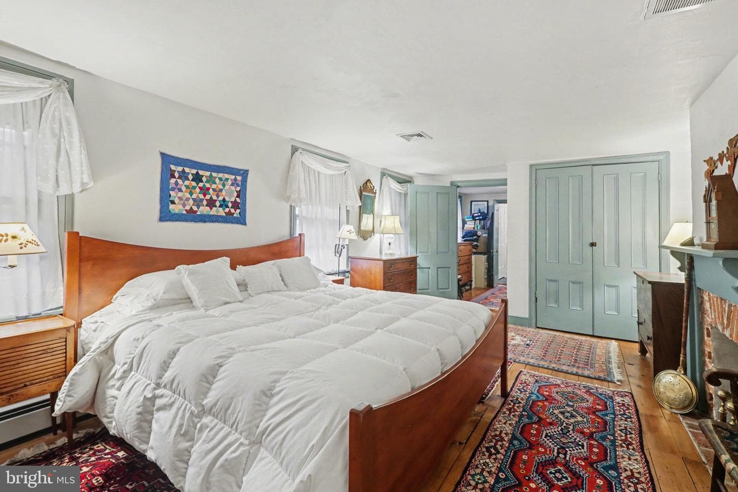 136 W Pomfret Street photo 24