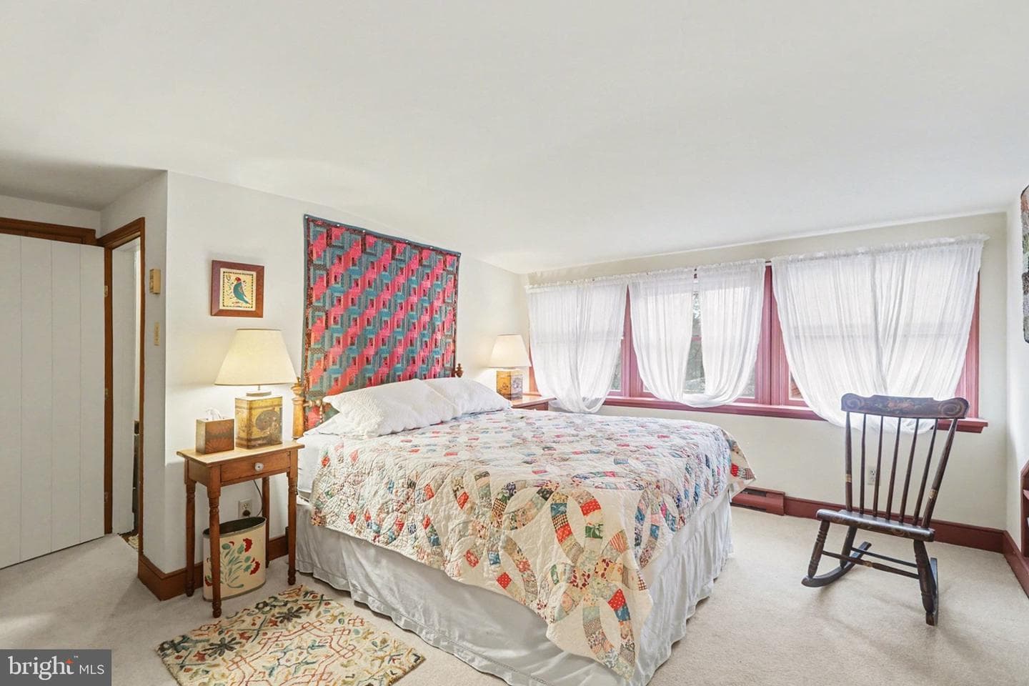 136 W Pomfret Street photo 32