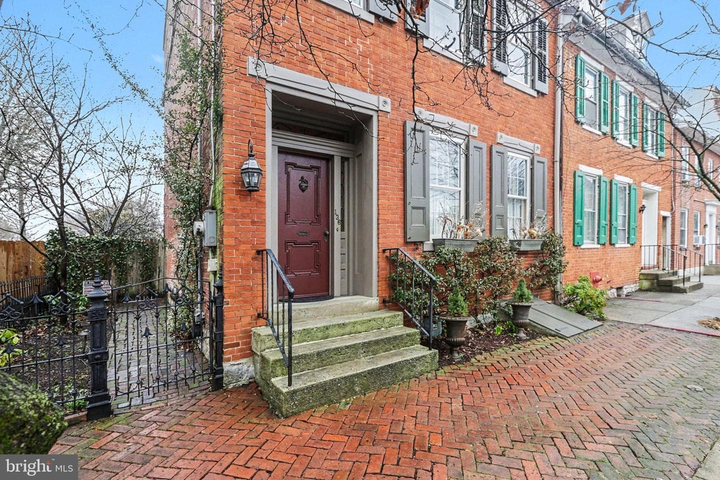 136 W Pomfret Street photo 35