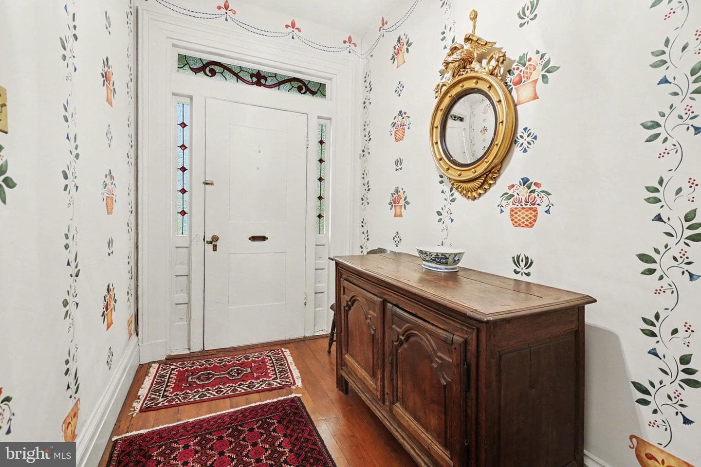 136 W Pomfret Street photo 6