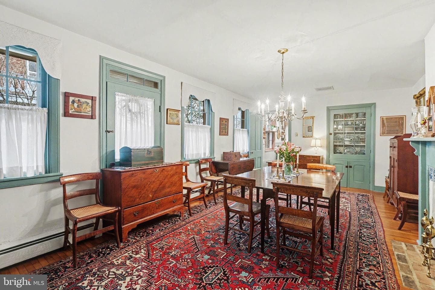 136 W Pomfret Street photo 8