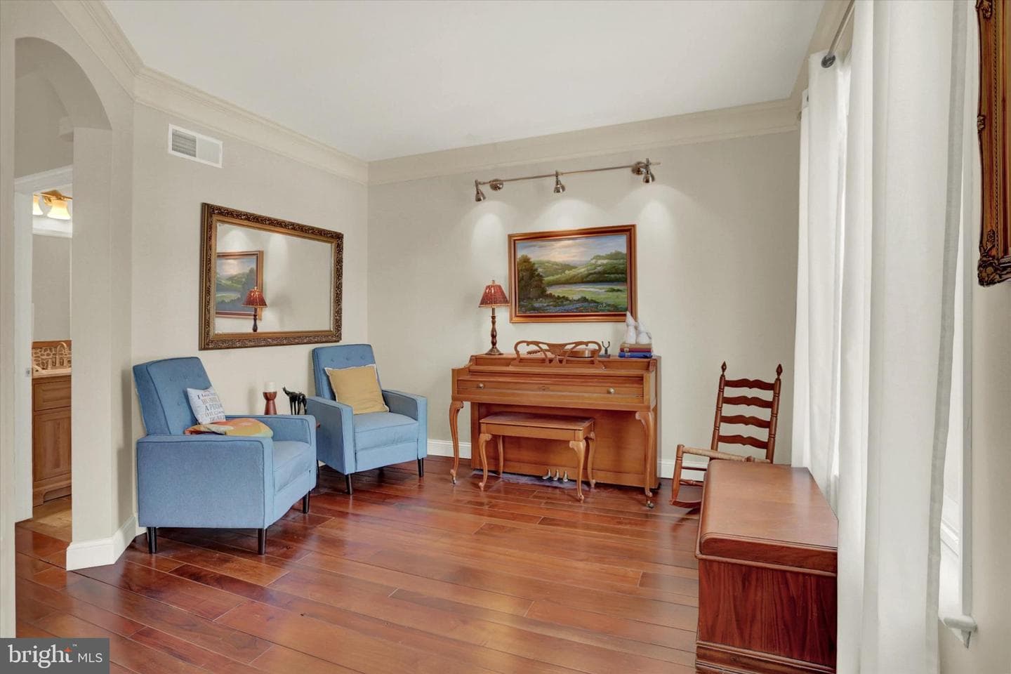 1140 Windsor Road photo 12
