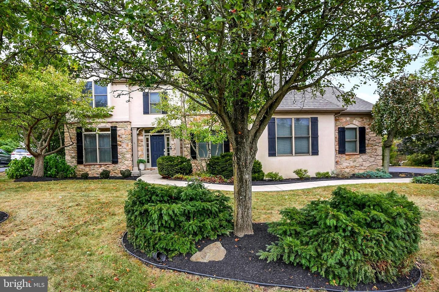 1140 Windsor Road photo 3