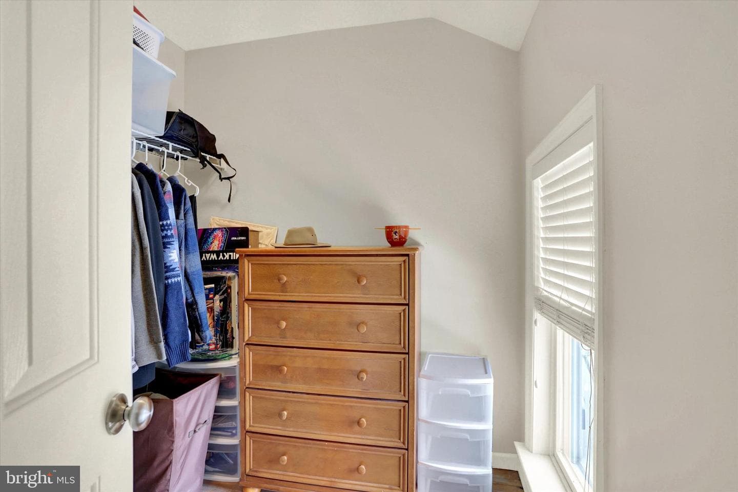 1140 Windsor Road photo 49