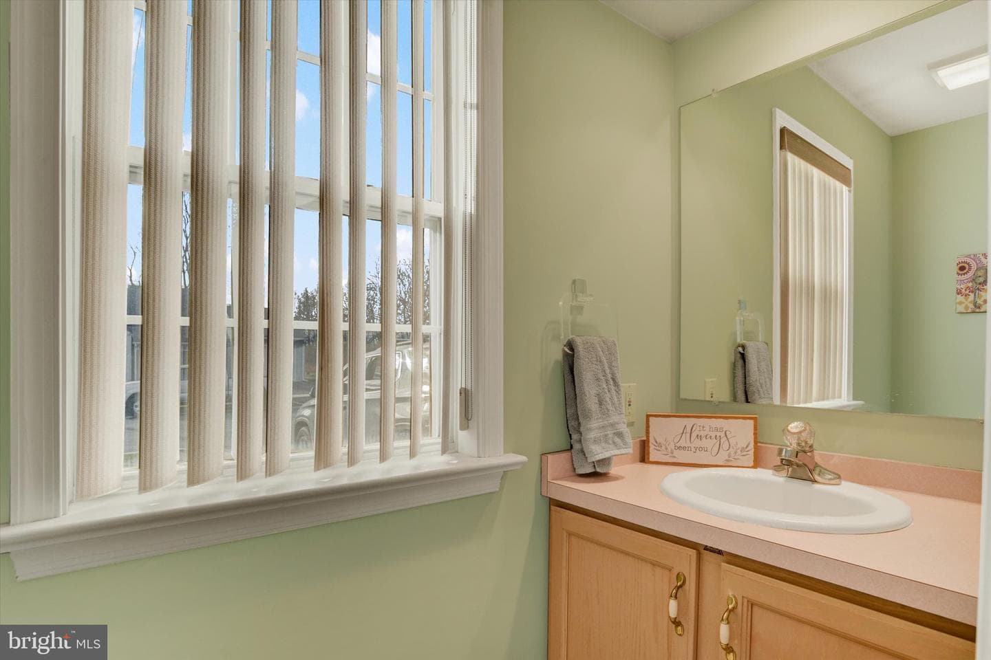24 Warwick Circle photo 8