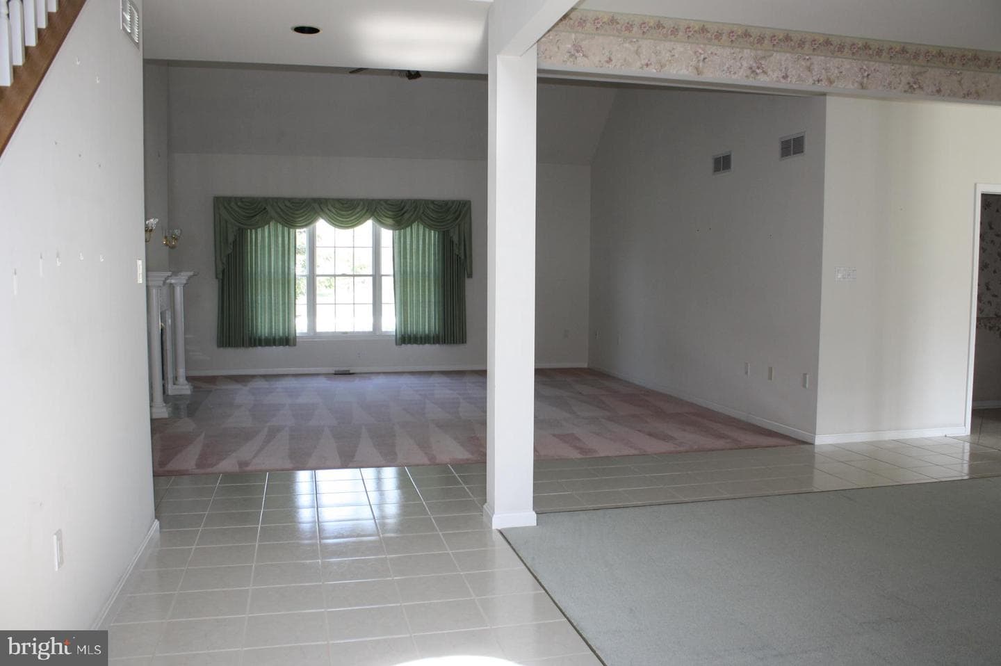 70 Derbyshire Dr photo 10