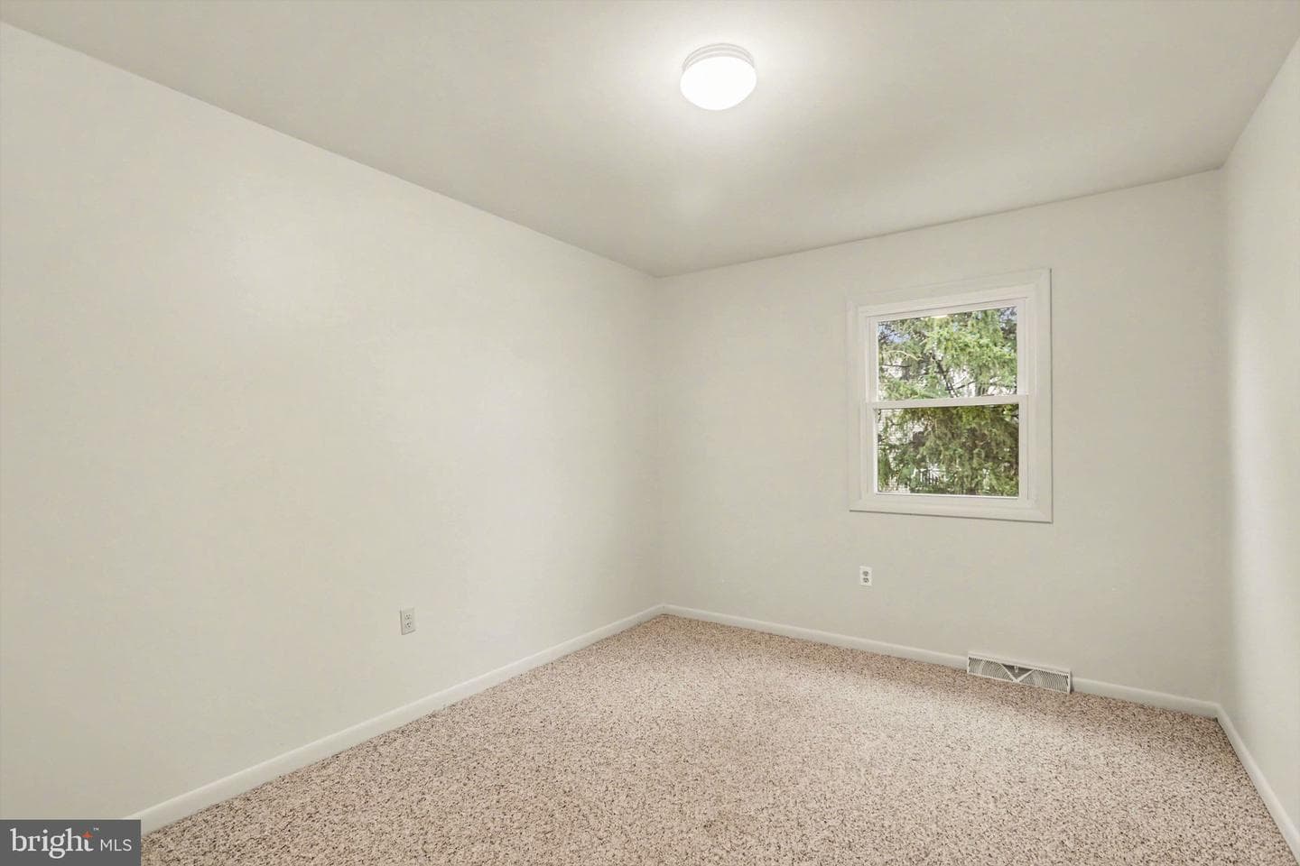 1725 English Drive photo 10