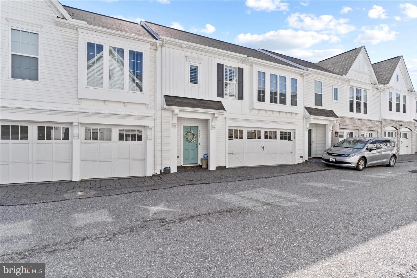 3113 Grove Court photo 2
