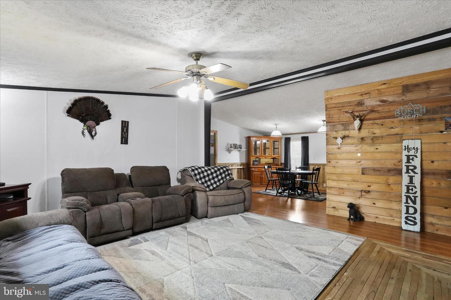 114 Rustic photo 3