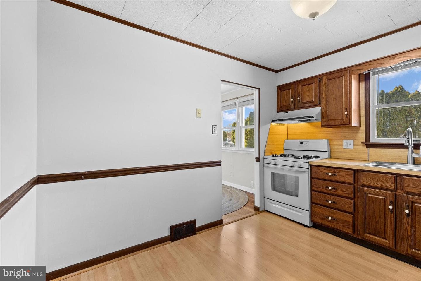 303 Brandy Lane photo 9