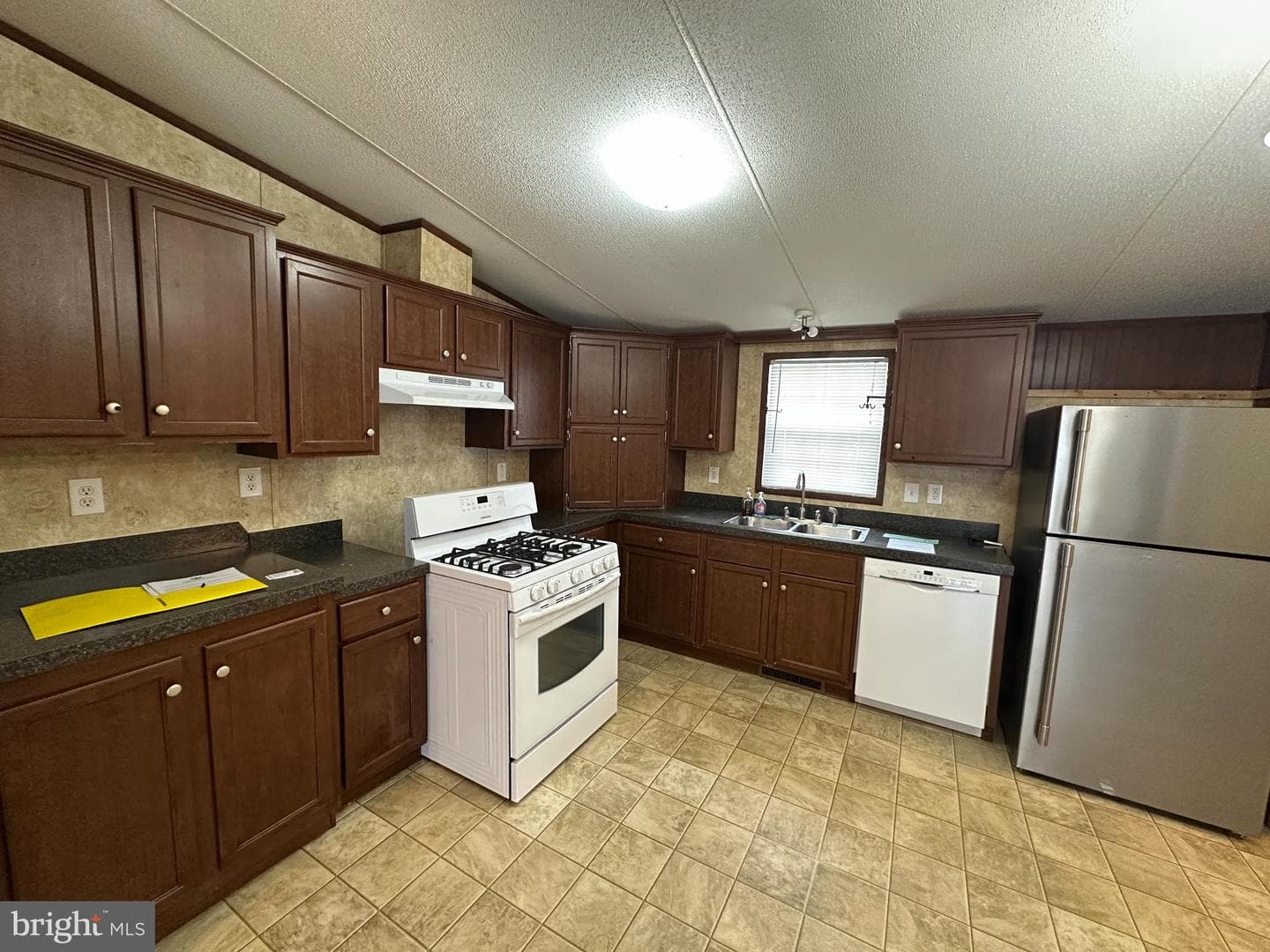 16 Hazel Circle photo 6