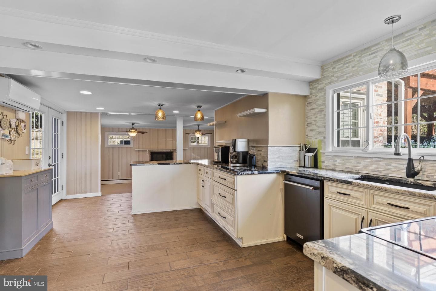 425 Country Club Road photo 15