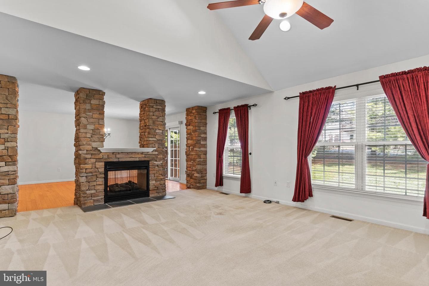 4230 Roth Farm Village Circle photo 14