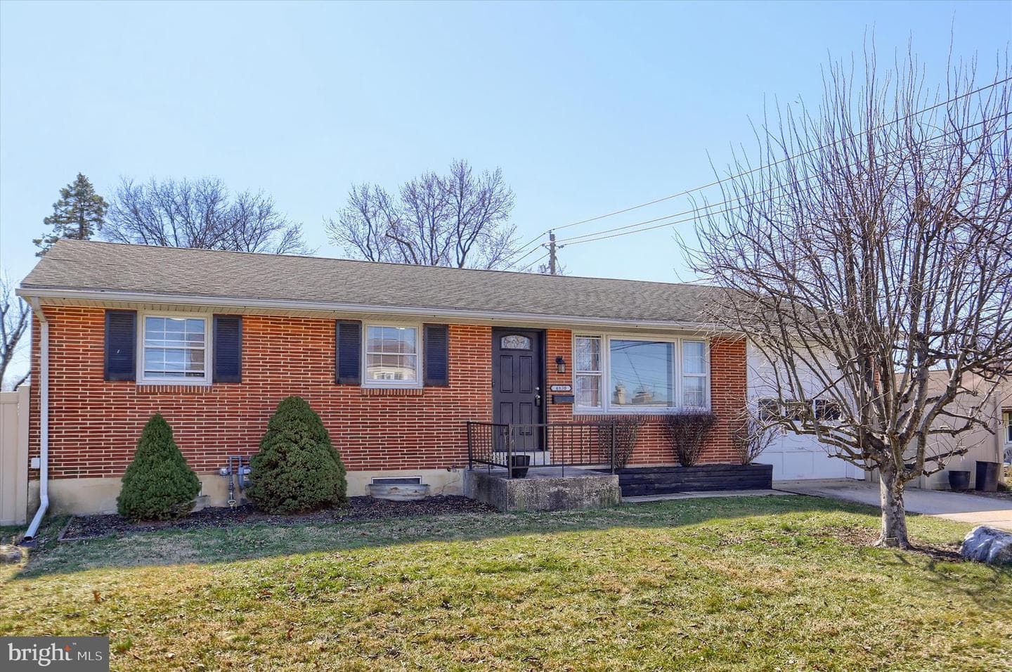 4830 Brian Road photo 2