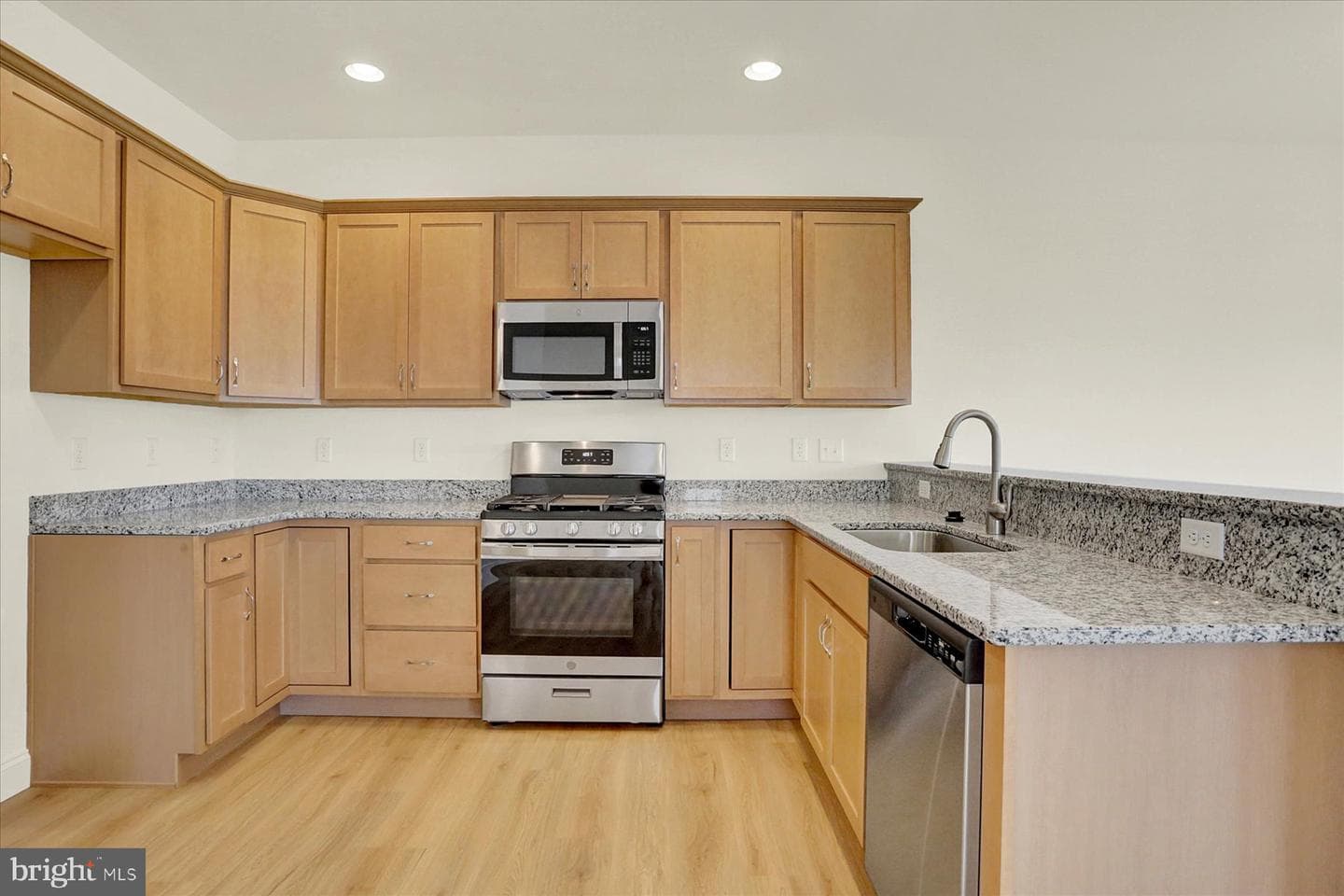 657 Brittany Drive photo 7