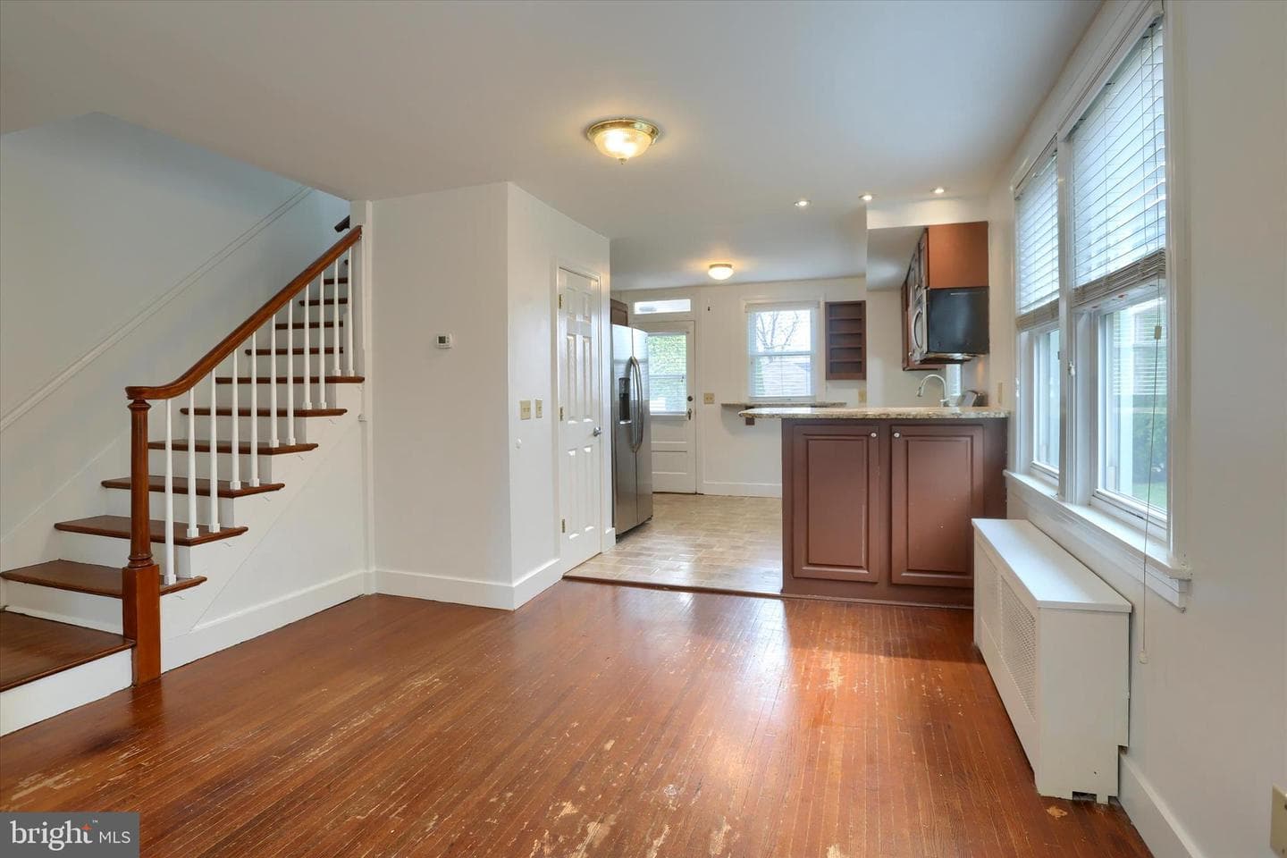 119 W Main Street photo 7