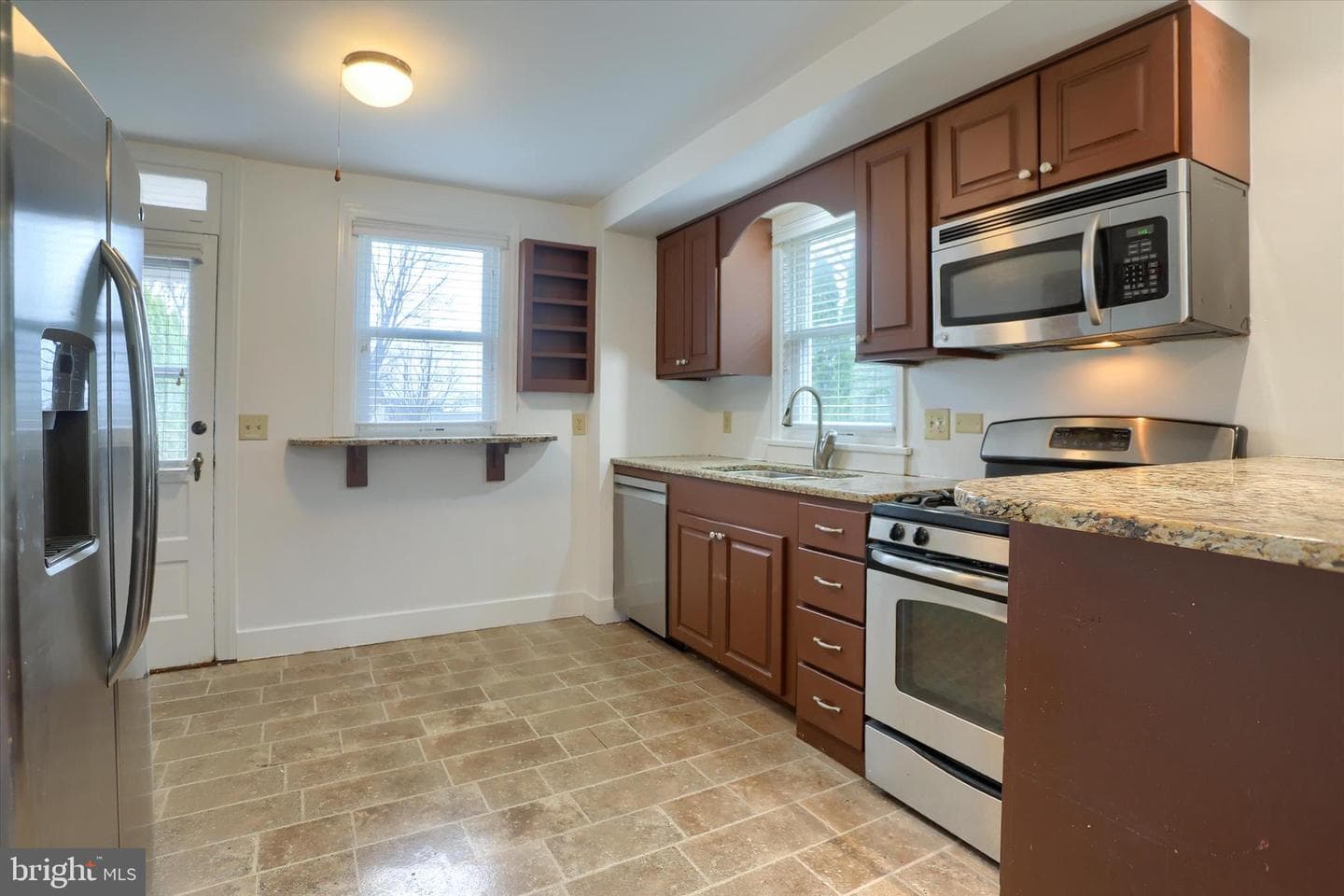 119 W Main Street photo 9