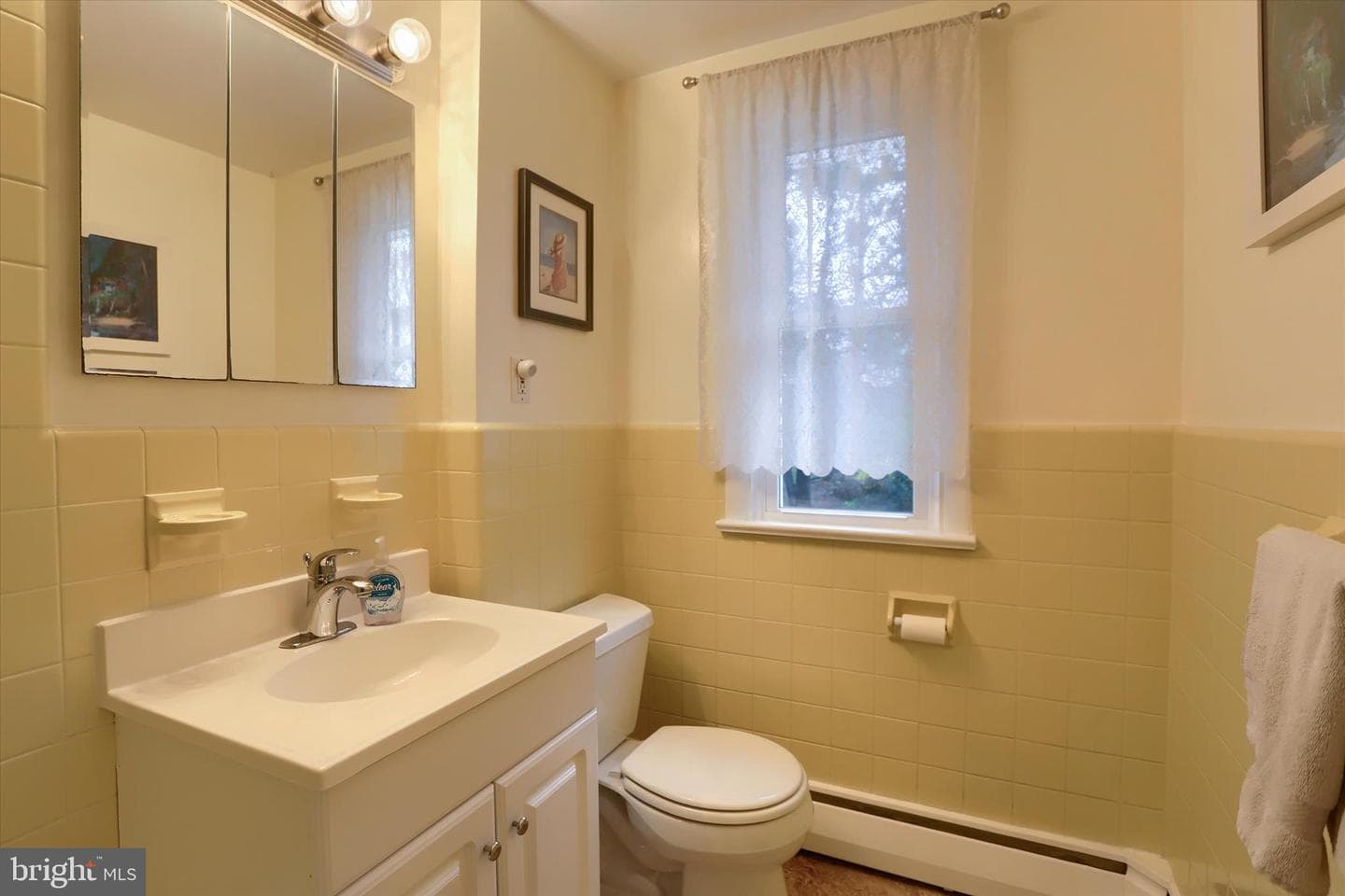 409 Blacklatch Lane photo 32