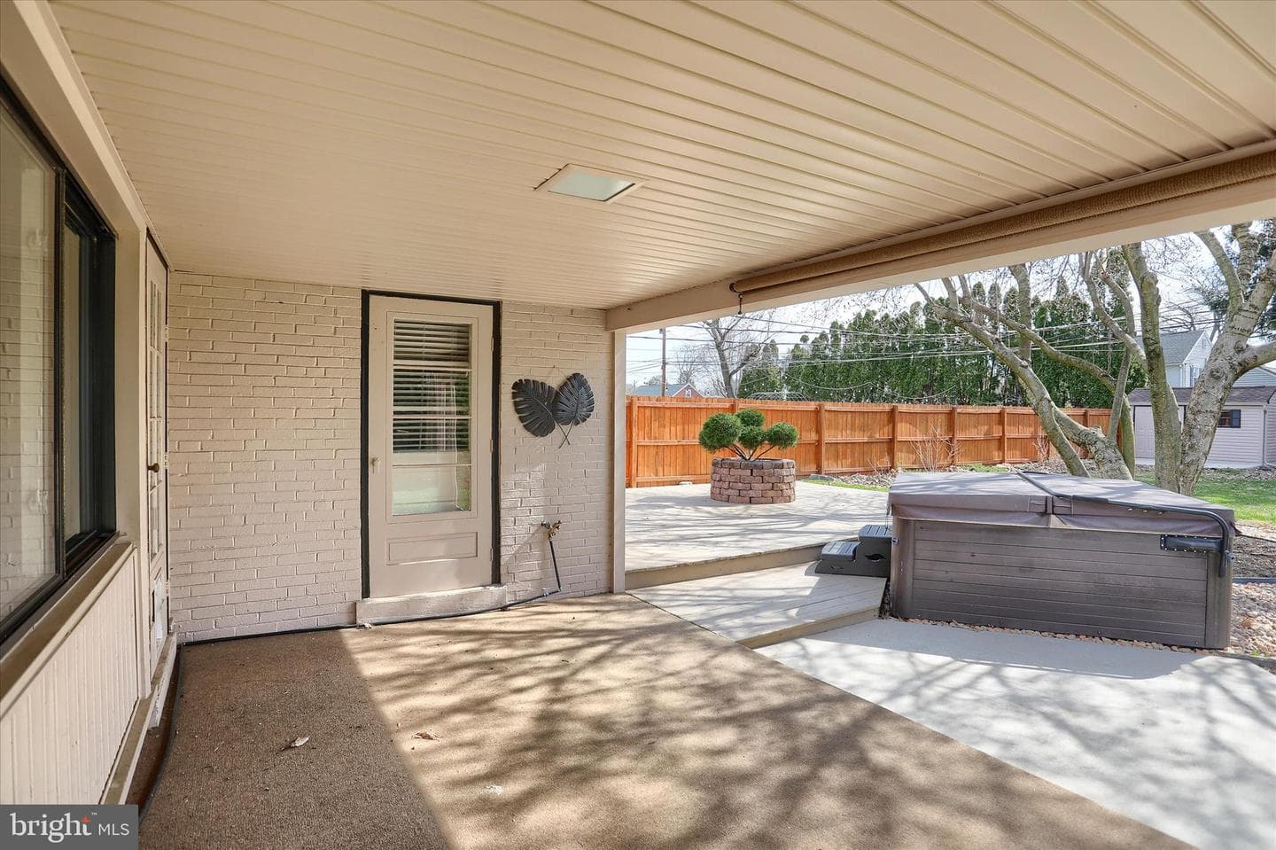 550 Walton Street photo 28
