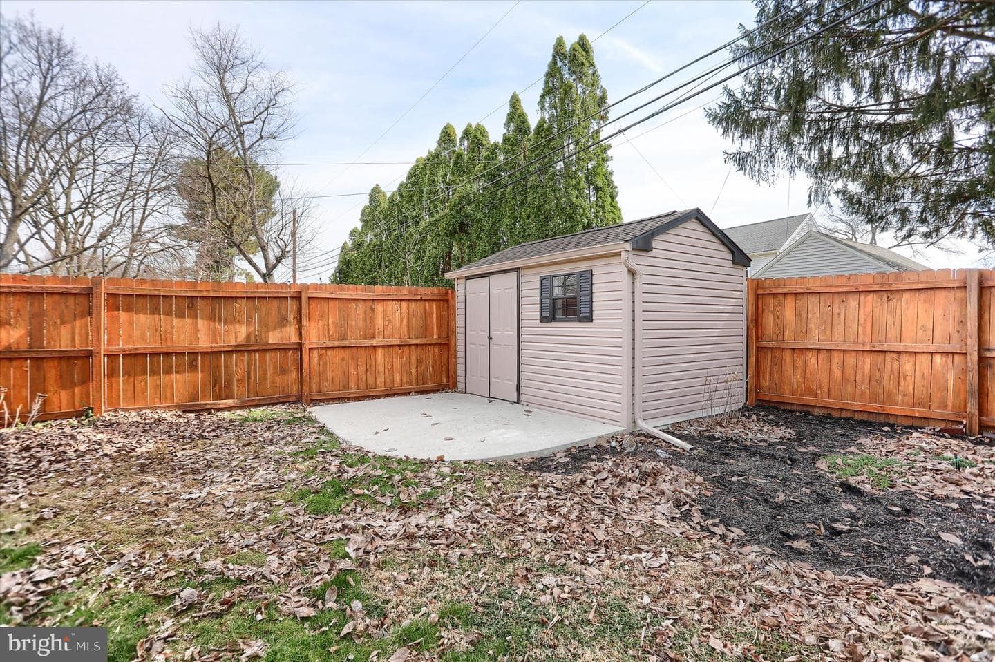 550 Walton Street photo 35
