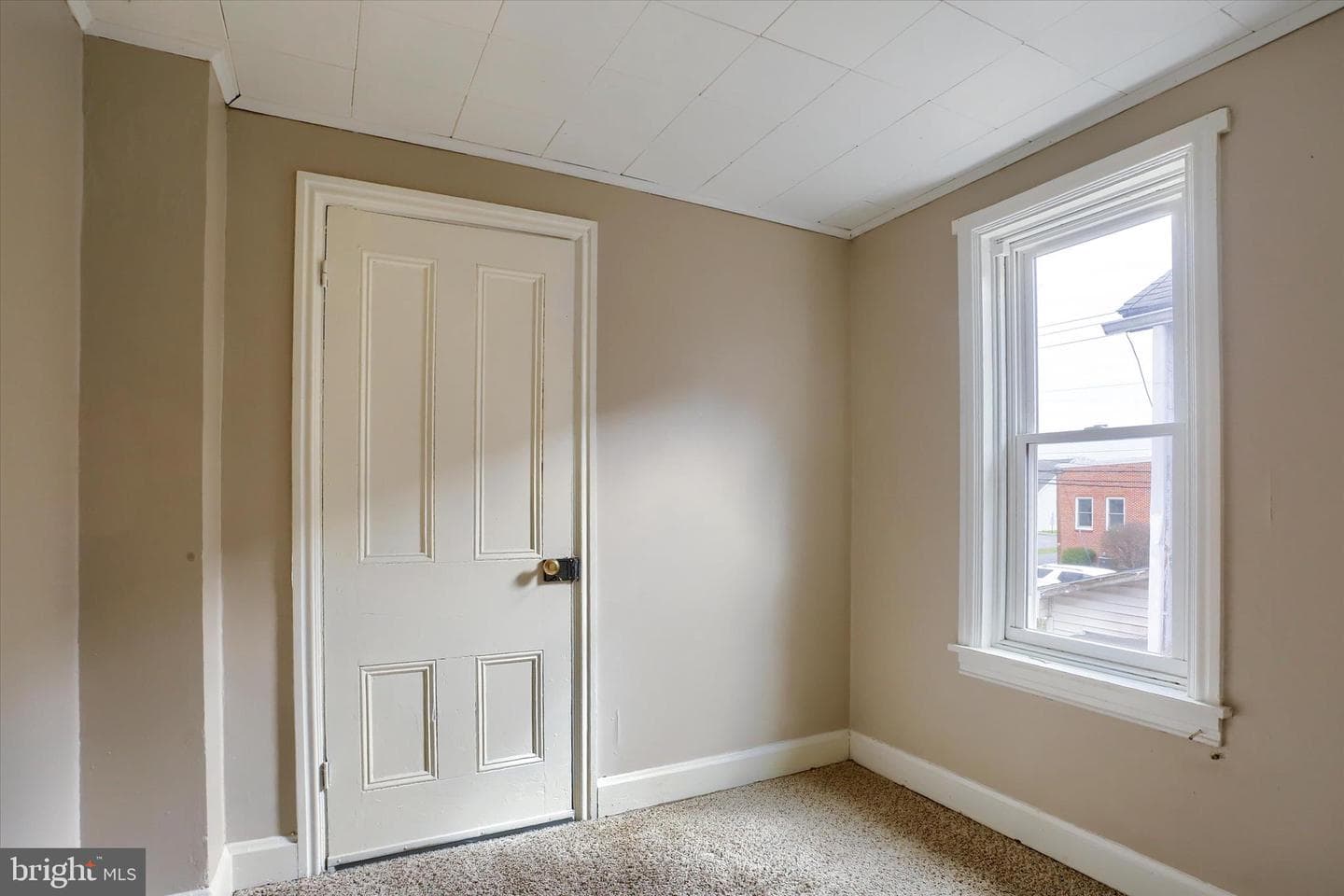 347 E Louther Street photo 19