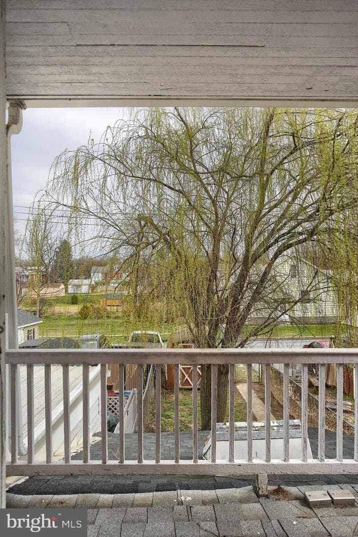 347 E Louther Street photo 22