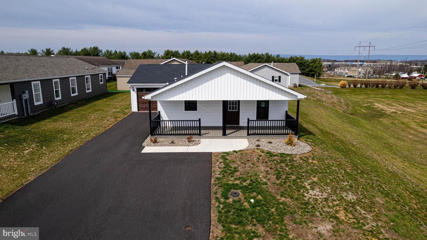 17 Burke Drive, Shippensburg