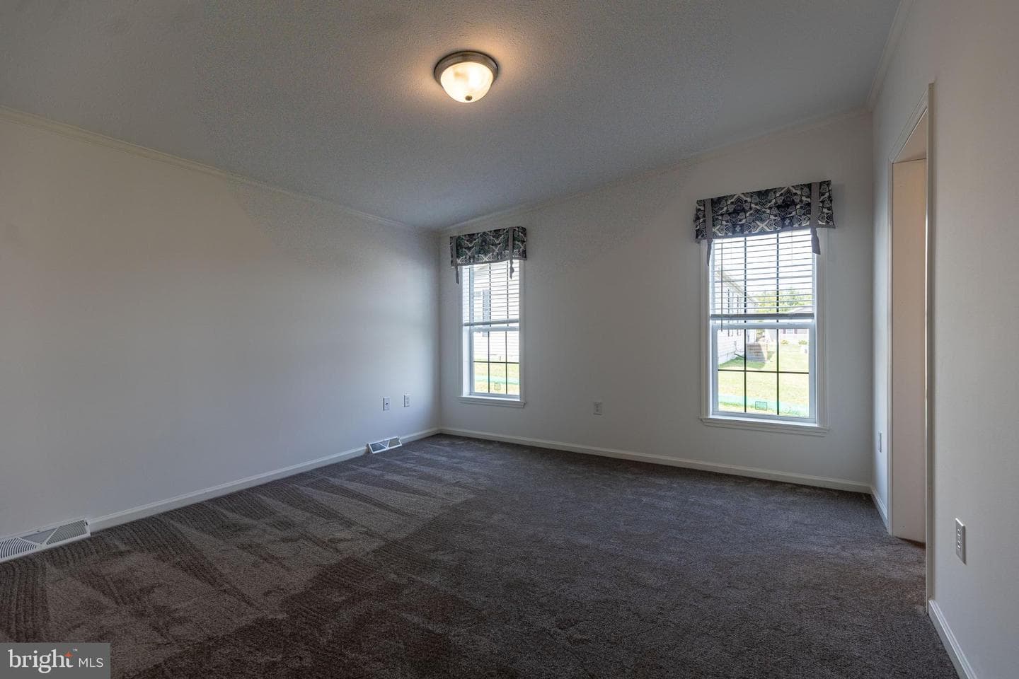 17 Burke Drive photo 32