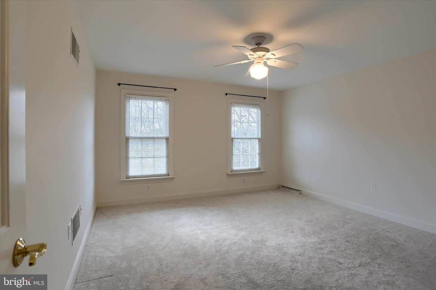 203 Friar Court photo 25