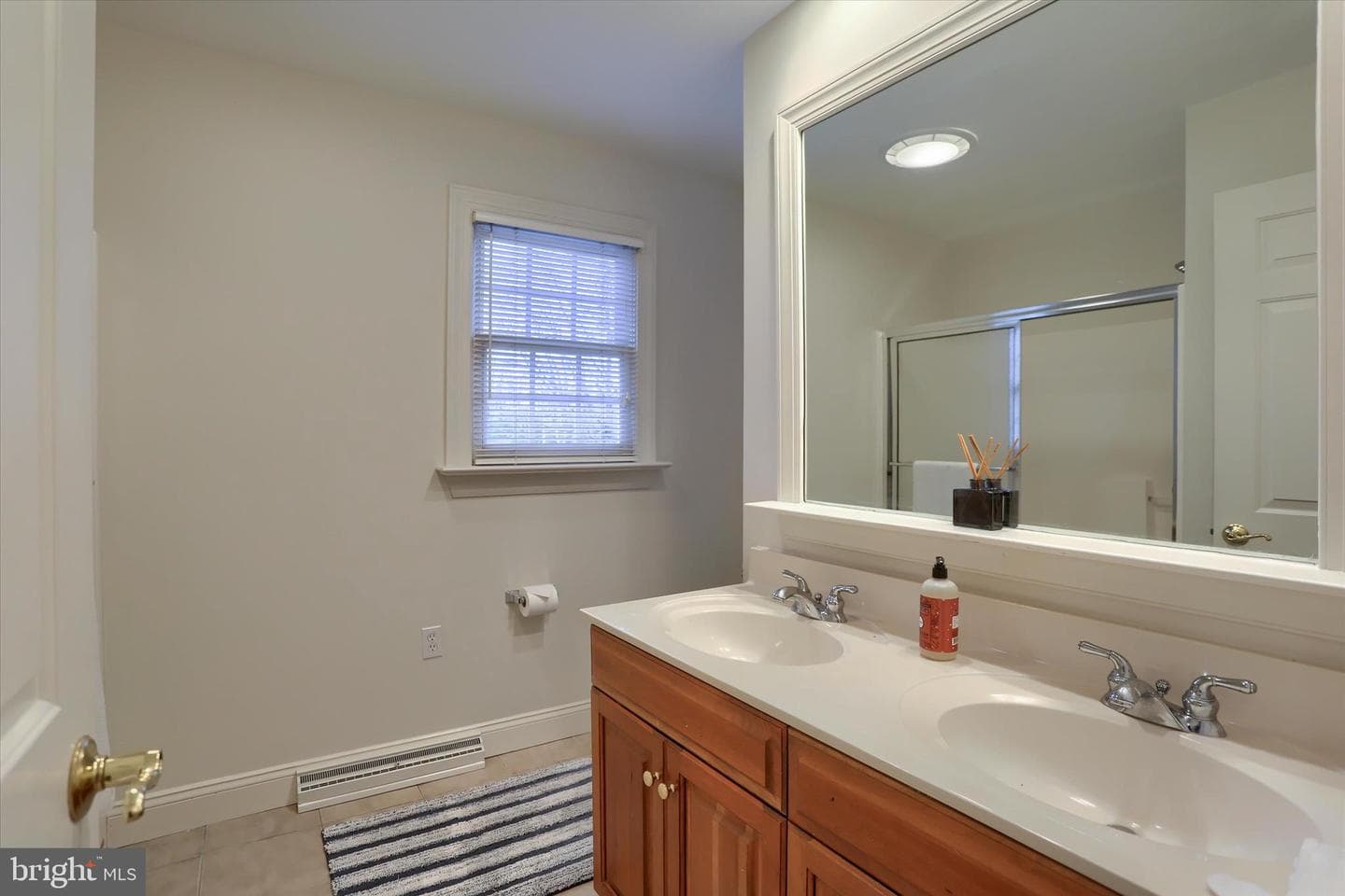 203 Friar Court photo 29