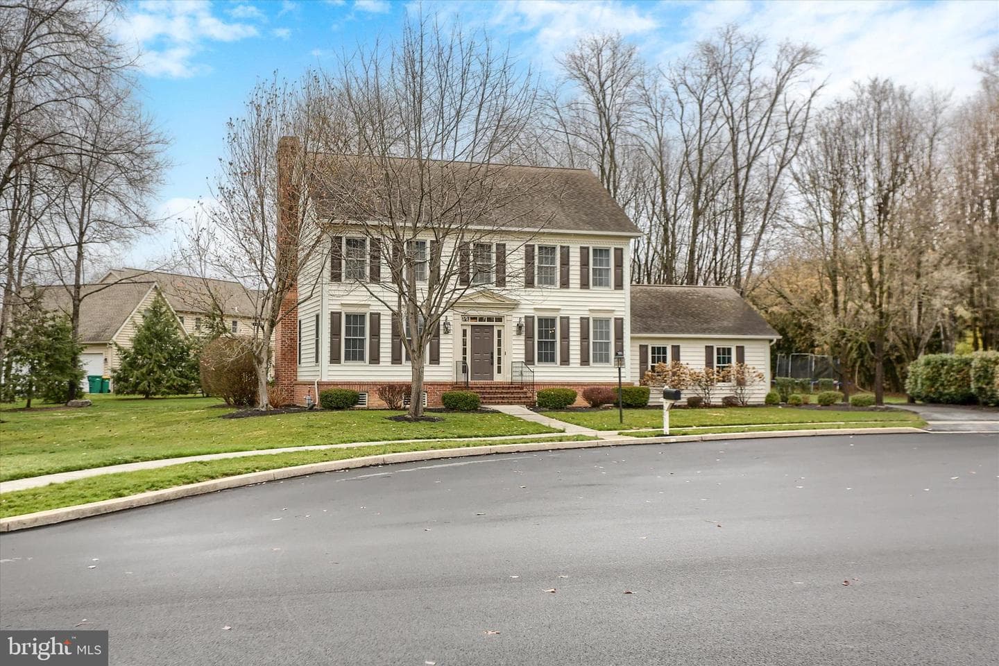 203 Friar Court photo 4