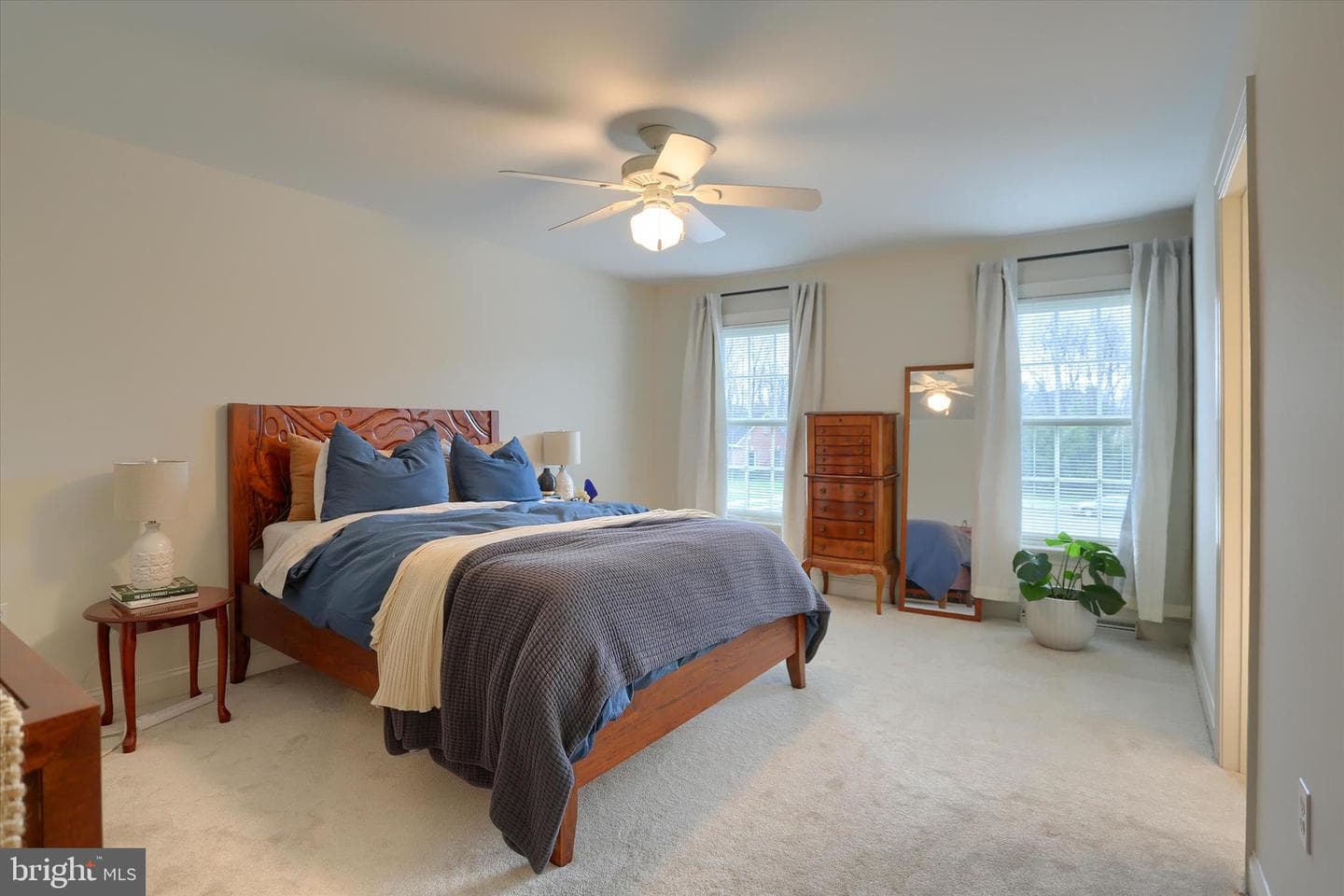 203 Friar Court photo 43