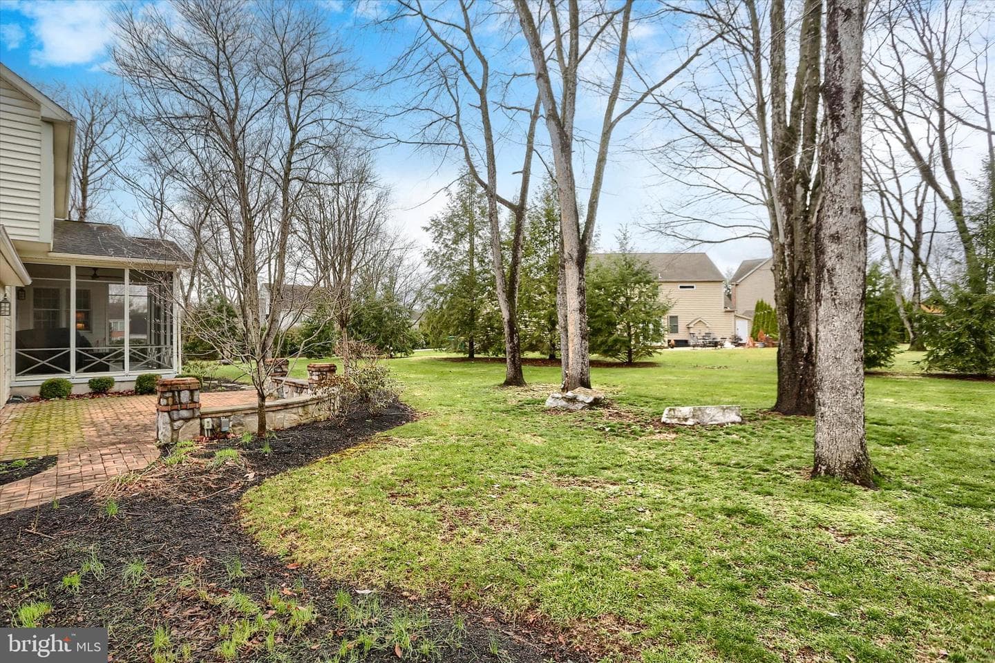 203 Friar Court photo 46