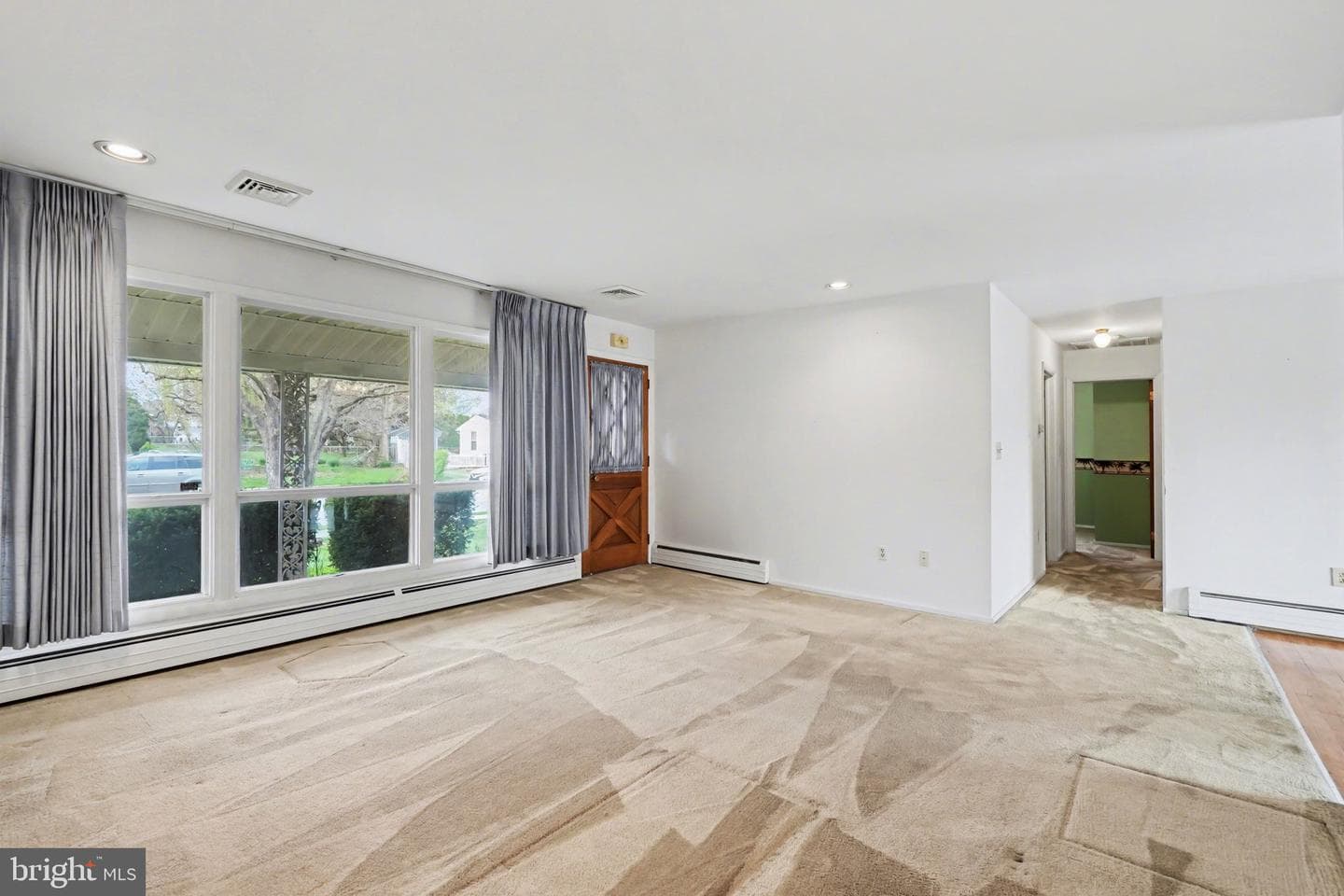 1131 Apple Drive photo 3
