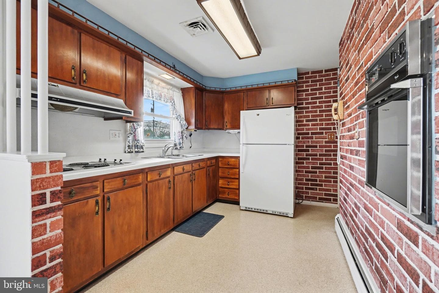 1131 Apple Drive photo 8