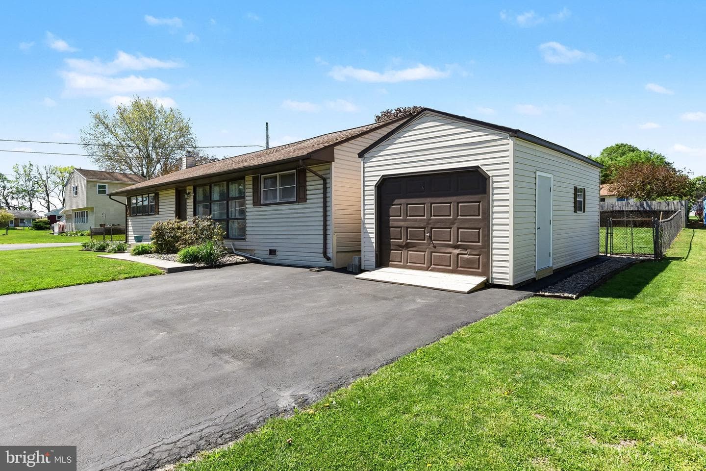 24 Maple Drive photo 28