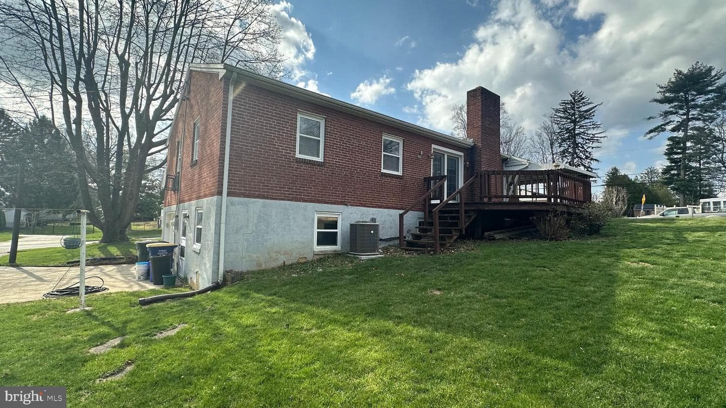 1803 Willow Road photo 9