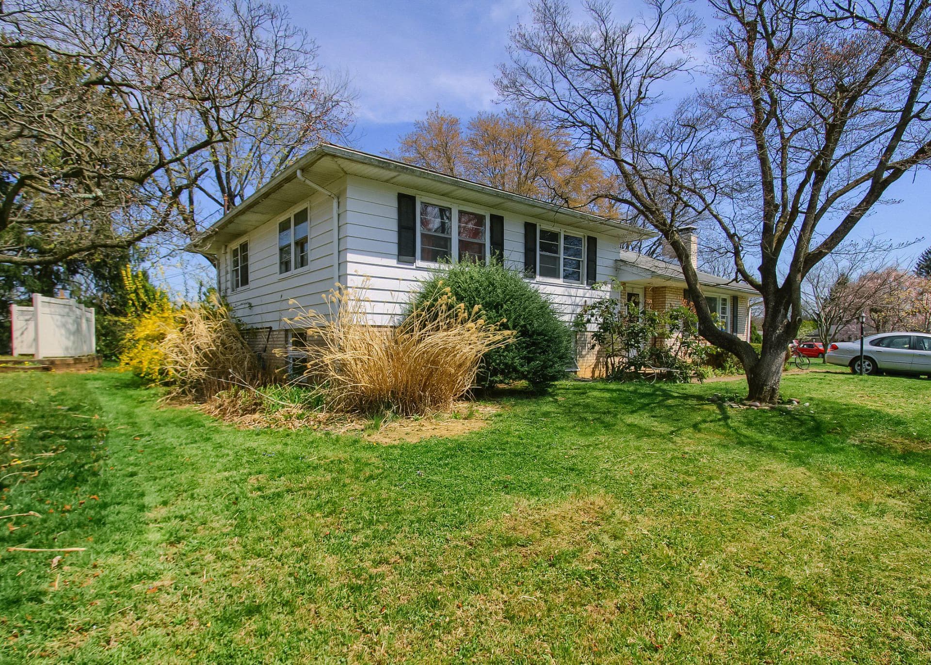12 Center Drive photo 16