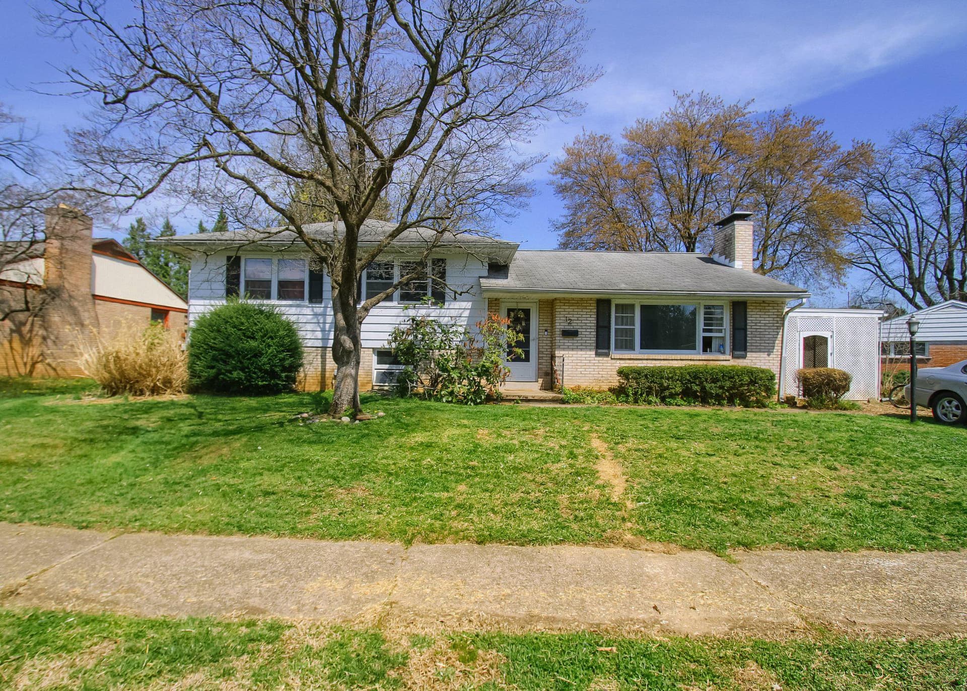 12 Center Drive photo 2
