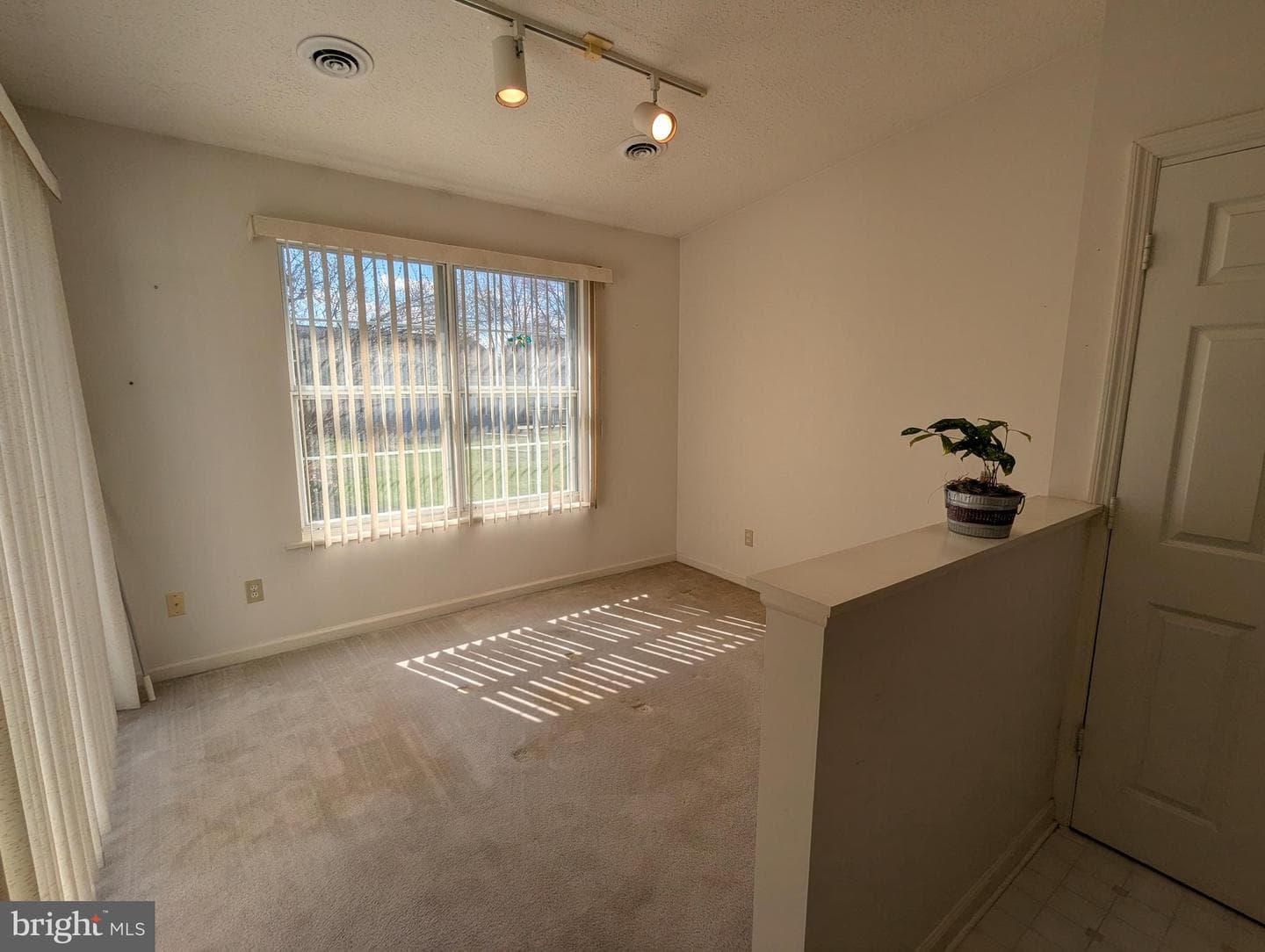 14 Greenspring Drive photo 5